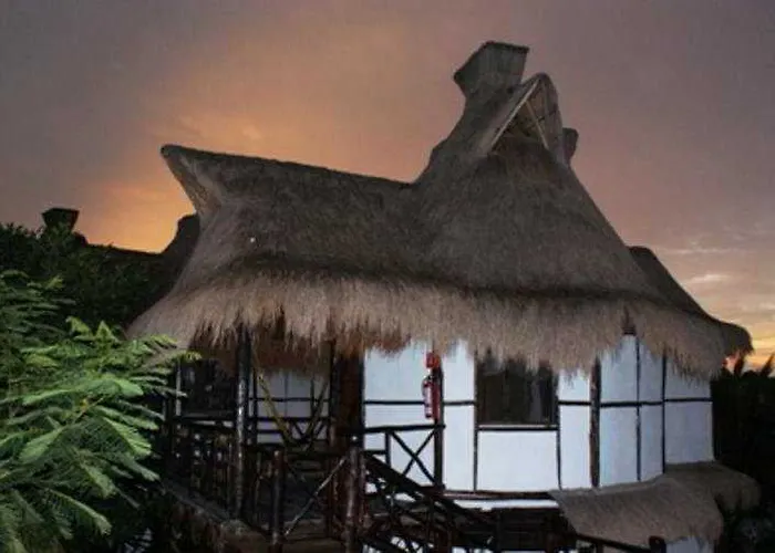 & Gardens Hotel 3*